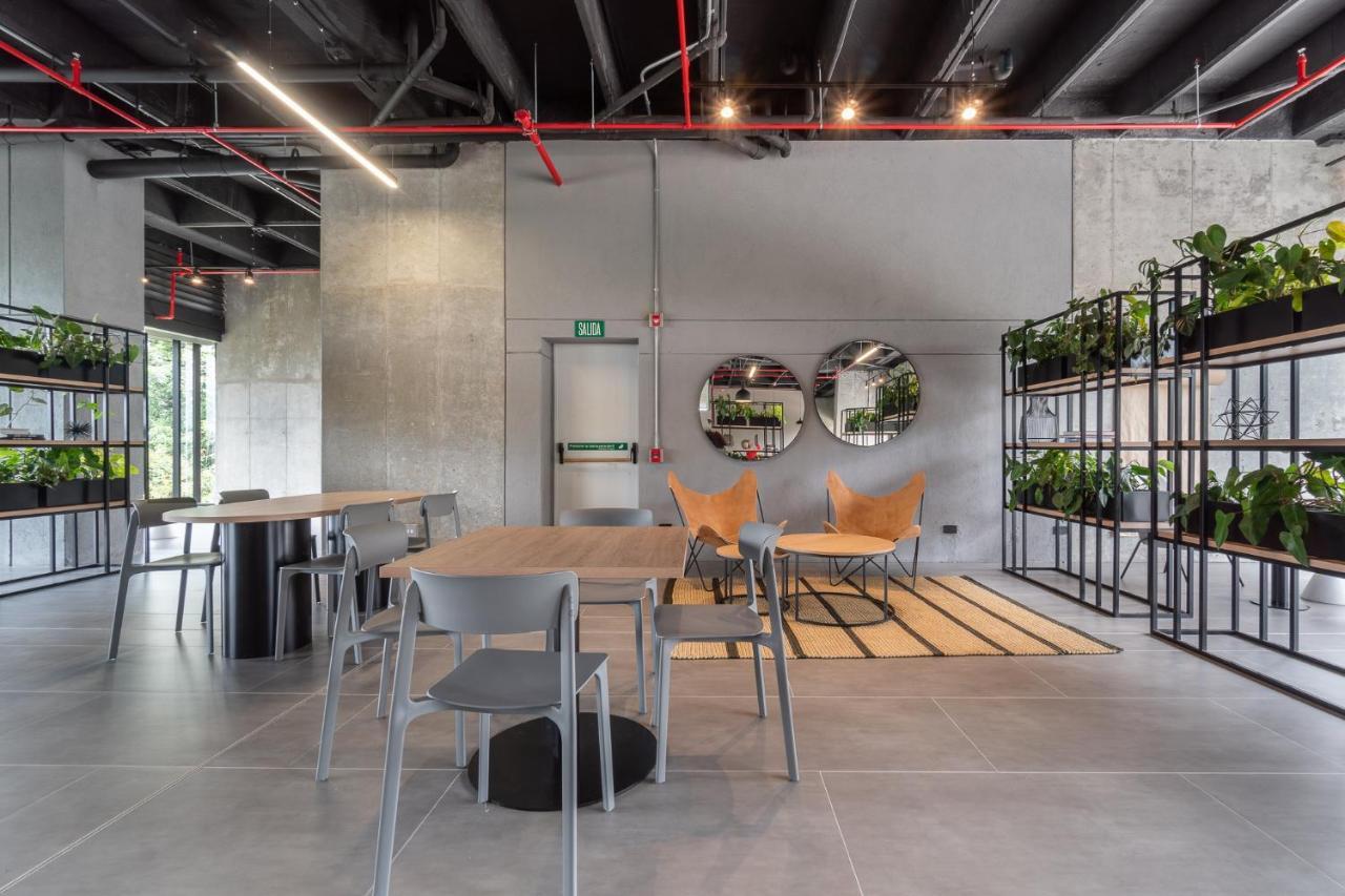 Apartamentos Go Living & Suites By Housy Host เมเดยิน ภายนอก รูปภาพ