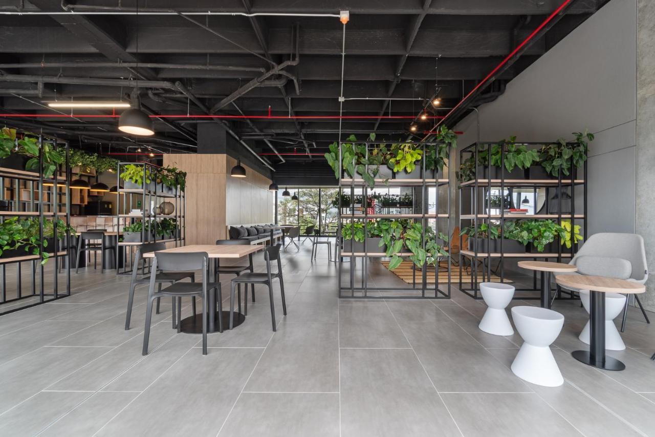 Apartamentos Go Living & Suites By Housy Host เมเดยิน ภายนอก รูปภาพ