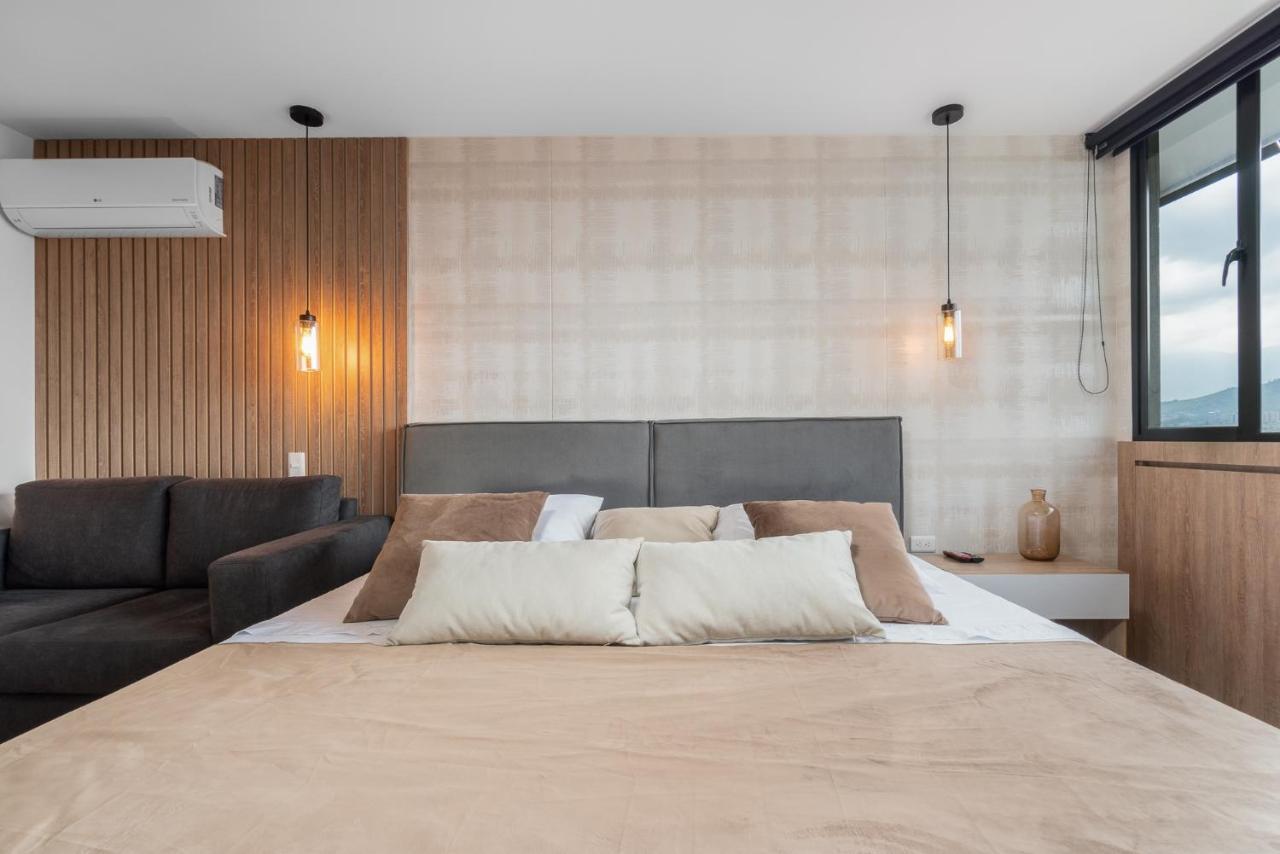 Apartamentos Go Living & Suites By Housy Host เมเดยิน ภายนอก รูปภาพ