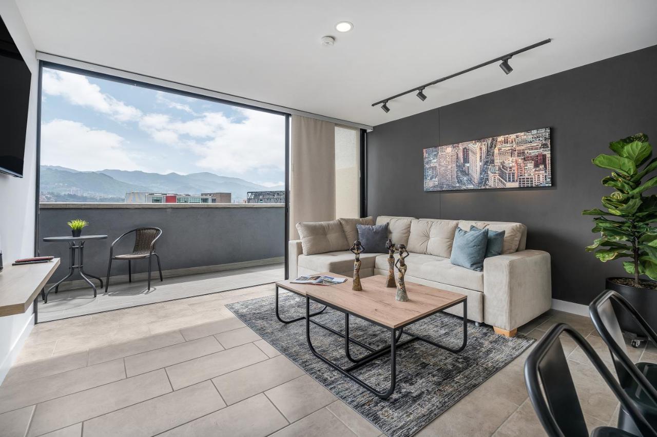 Apartamentos Go Living & Suites By Housy Host เมเดยิน ภายนอก รูปภาพ