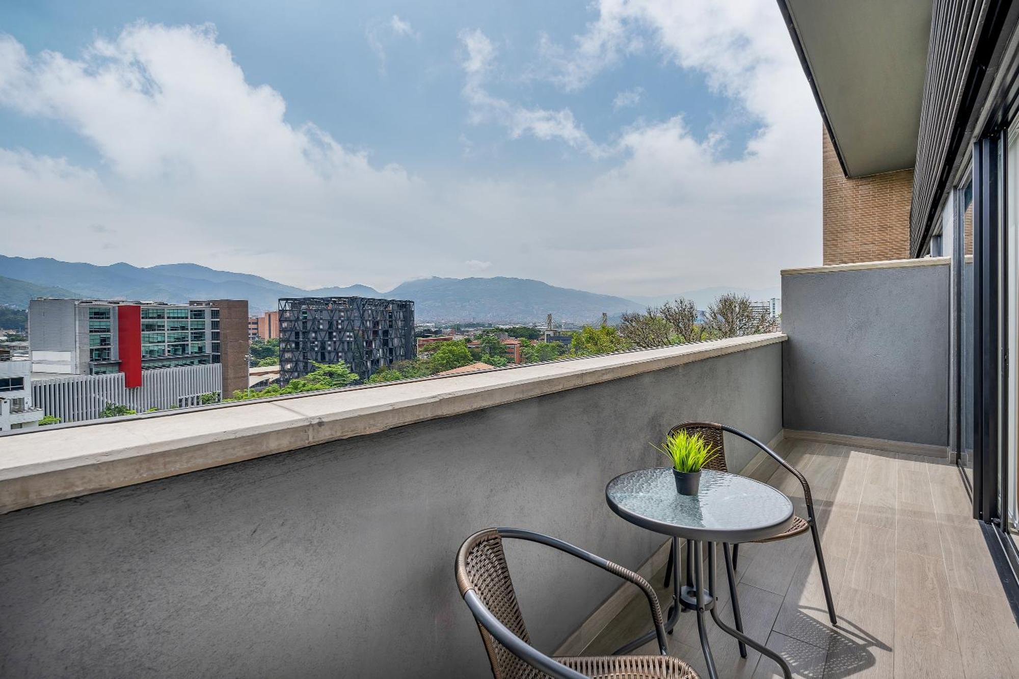 Apartamentos Go Living & Suites By Housy Host เมเดยิน ภายนอก รูปภาพ